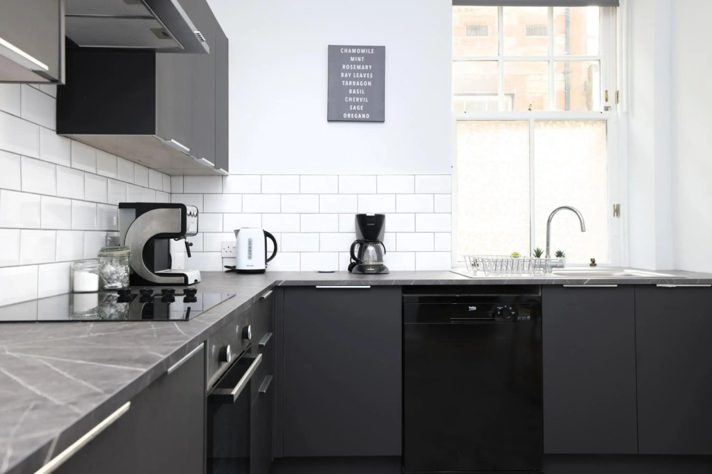 Stunning 2 Bed Apt Nr The Royal Mile & The Castle