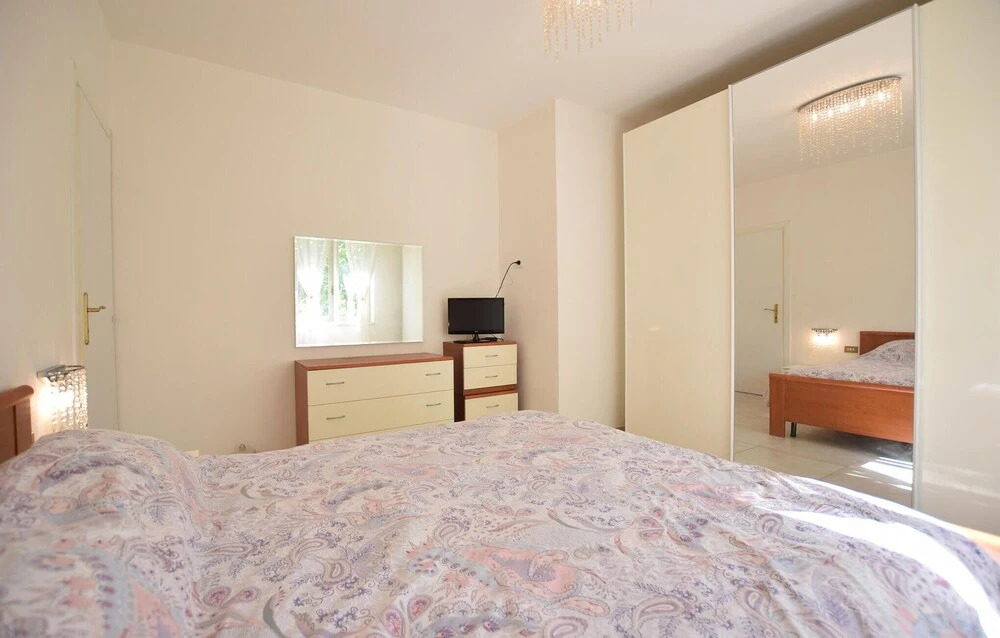 Awesome Apartment in Marina di Massa With 1 Bedrooms
