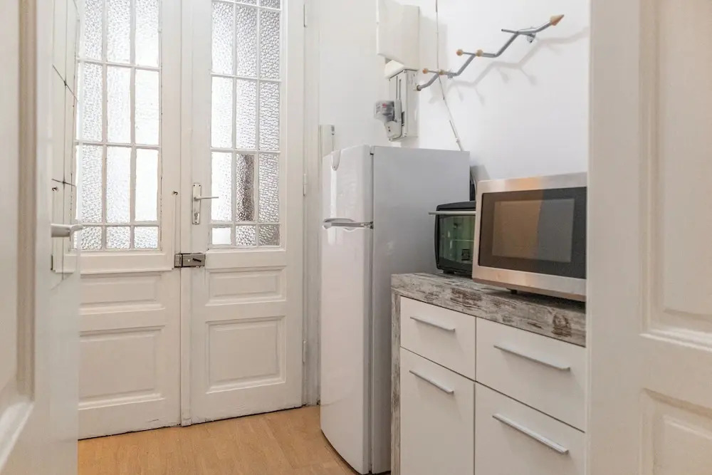 Affordable 1BR Flat for 5 Near Belvedere