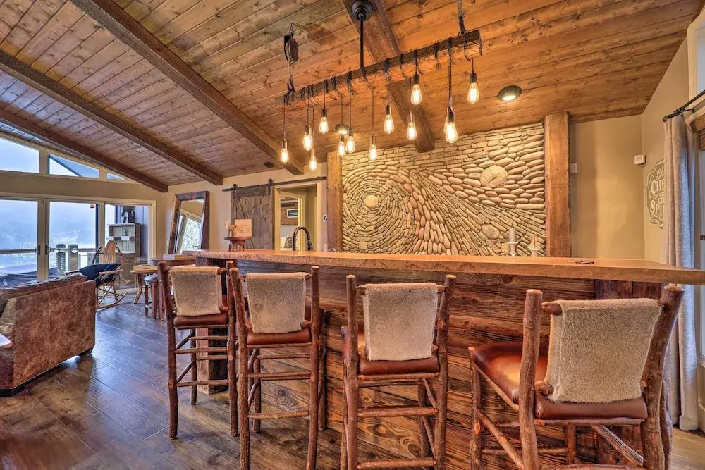 2 Mi to Slopes: Luxe Beech Mtn Cabin w/ Hot Tub