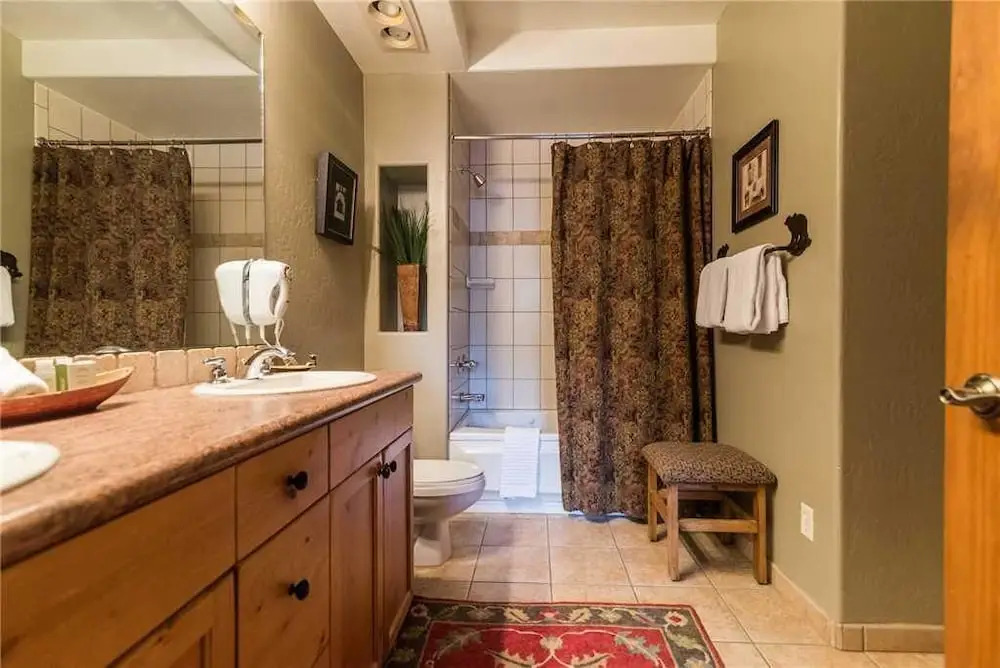 2211 Timberline Lodge, Trappeur's Crossing Apartment 1