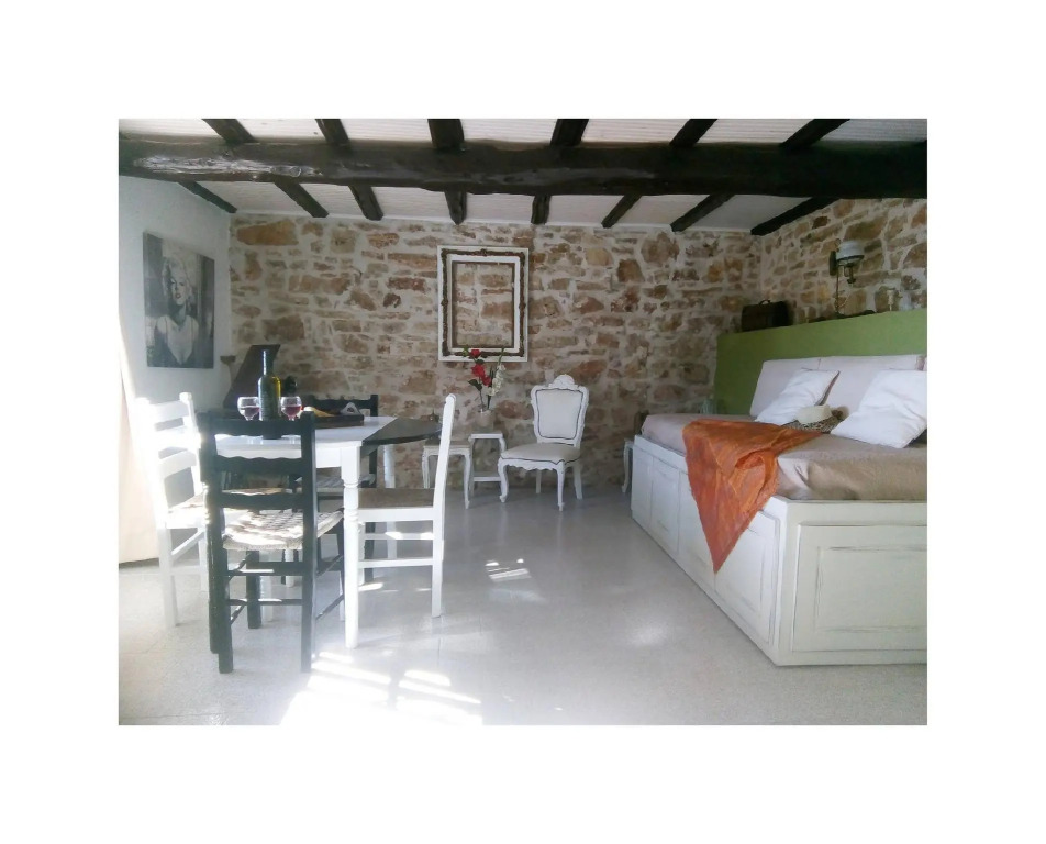 "aristidis Stone House"