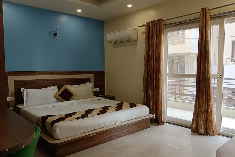 The Indian Hotel & Kitchen