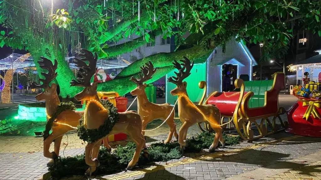 KITNET S2 em TORRES-RS - Na mais bela praia Gaúcha - Cozinha - Banheiro - Ar condicionado - TV - Wi-Fi - Estacionamento - Acomoda até 5 pessoas - Anfitriã Superhost no BnB