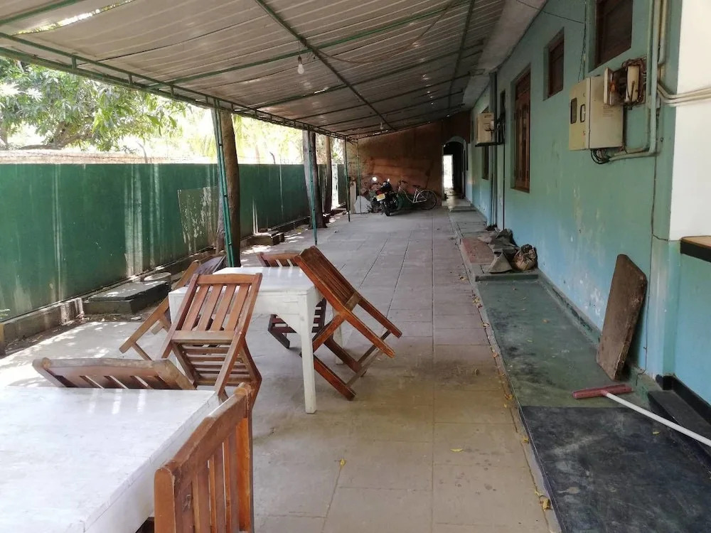 Ambasewana Resort