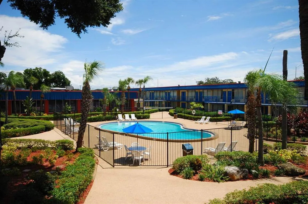 Howard Johnson Inn Tampa Ybor City