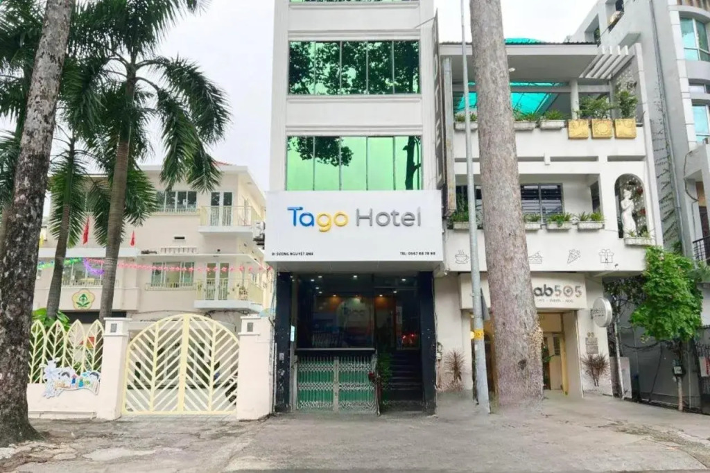Lucky Star Hotel