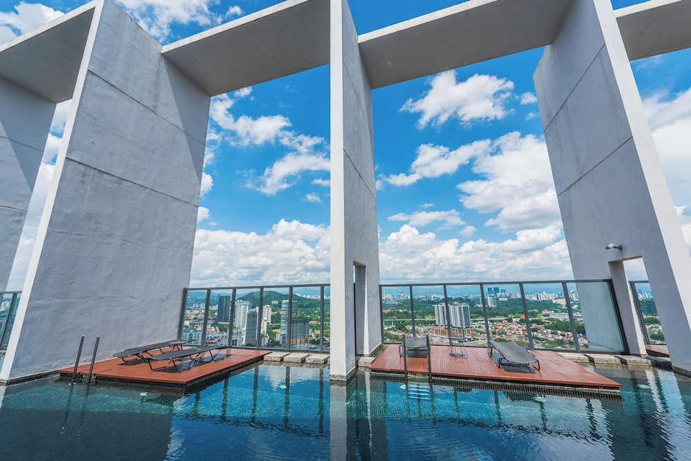 Minimalist 4P Comfort Stay at TheHubSS2