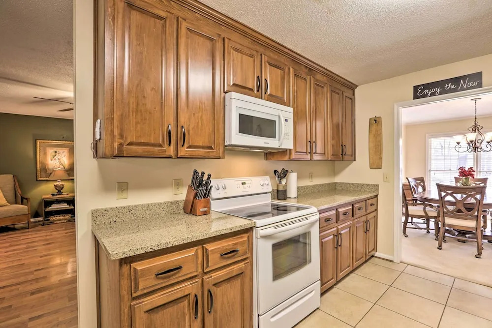 Quiet Dothan House With Fenced Yard + Fire Pit!