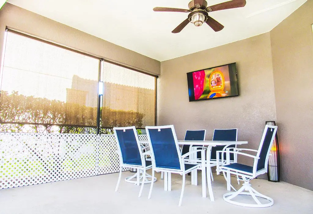 4-Bed Villa with Aquatic Themed Pool & Poolside TV, Kissimmee, US