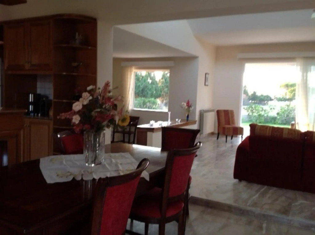 Villa Leonidas