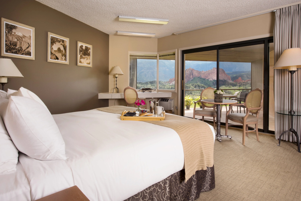 Garden of the Gods Resort & Club