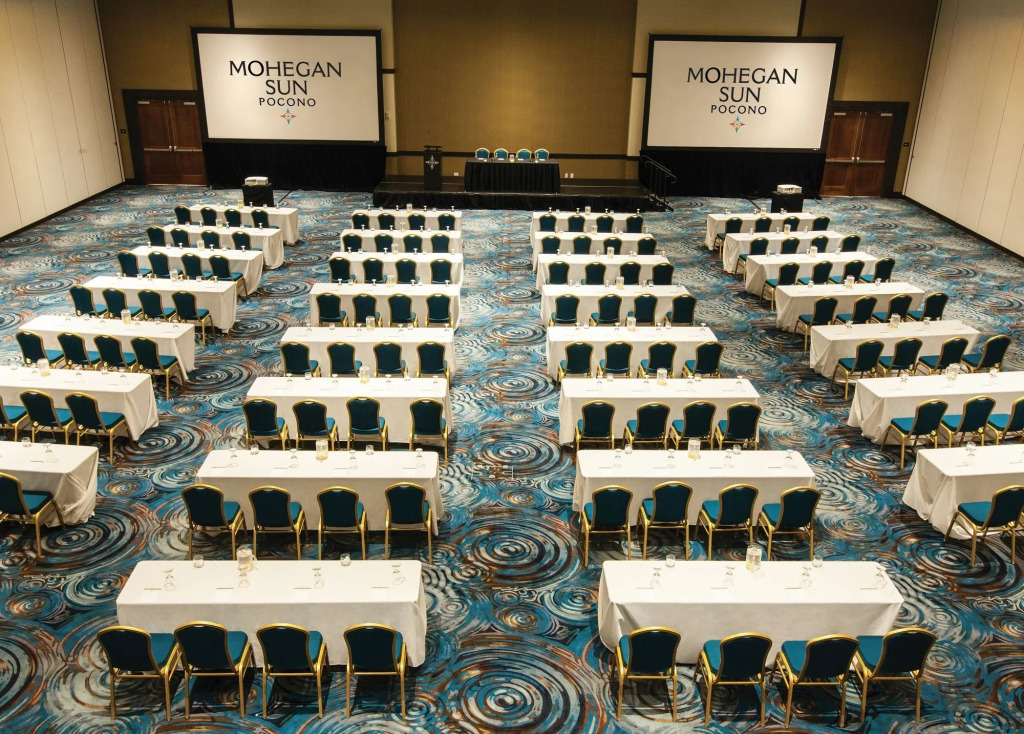Mohegan Pennsylvania Casino Resort - Adults Only 21+