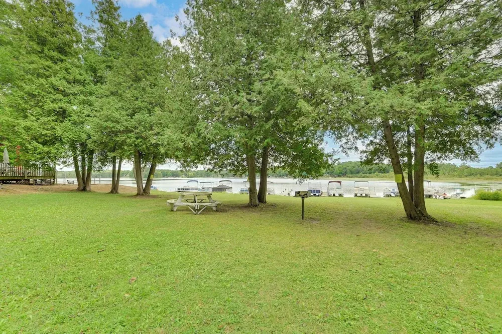 Lupton Cabin Near Lake & Trails - Fire Pit & More!
