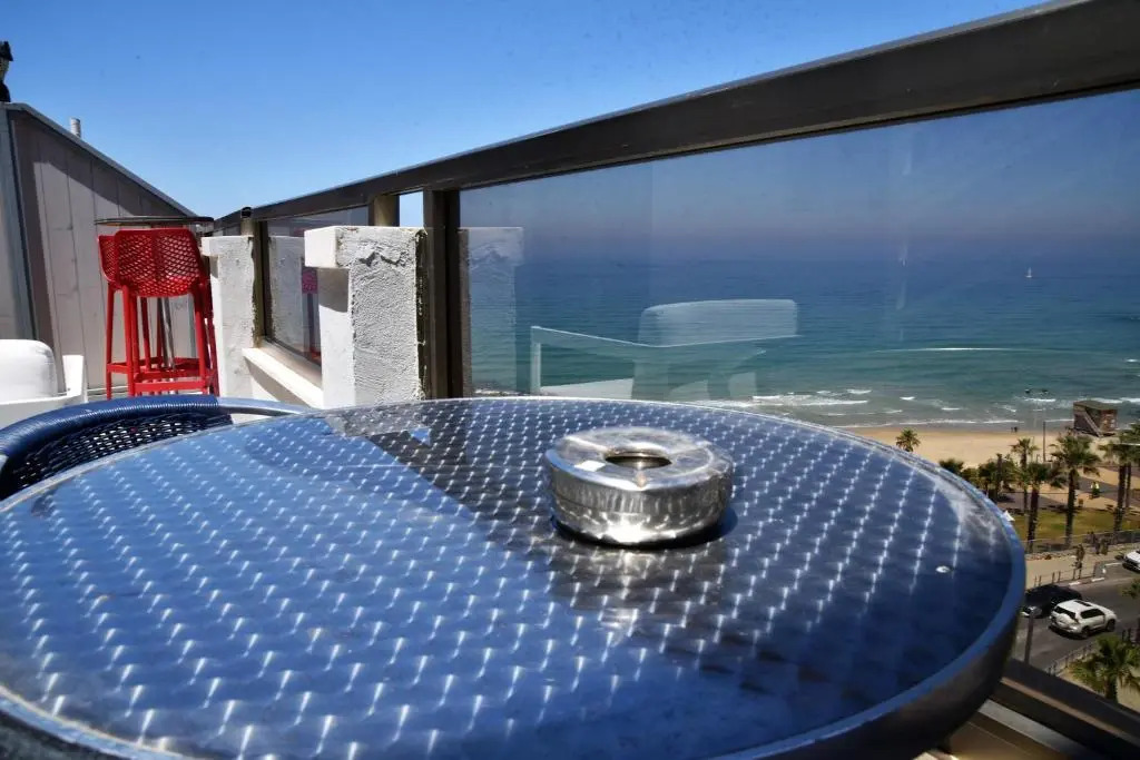 Penthouse - 1st Line To The Sea