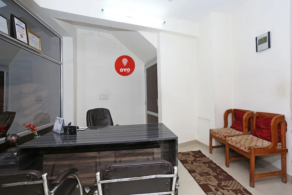 OYO 7138 Acharya Cottage