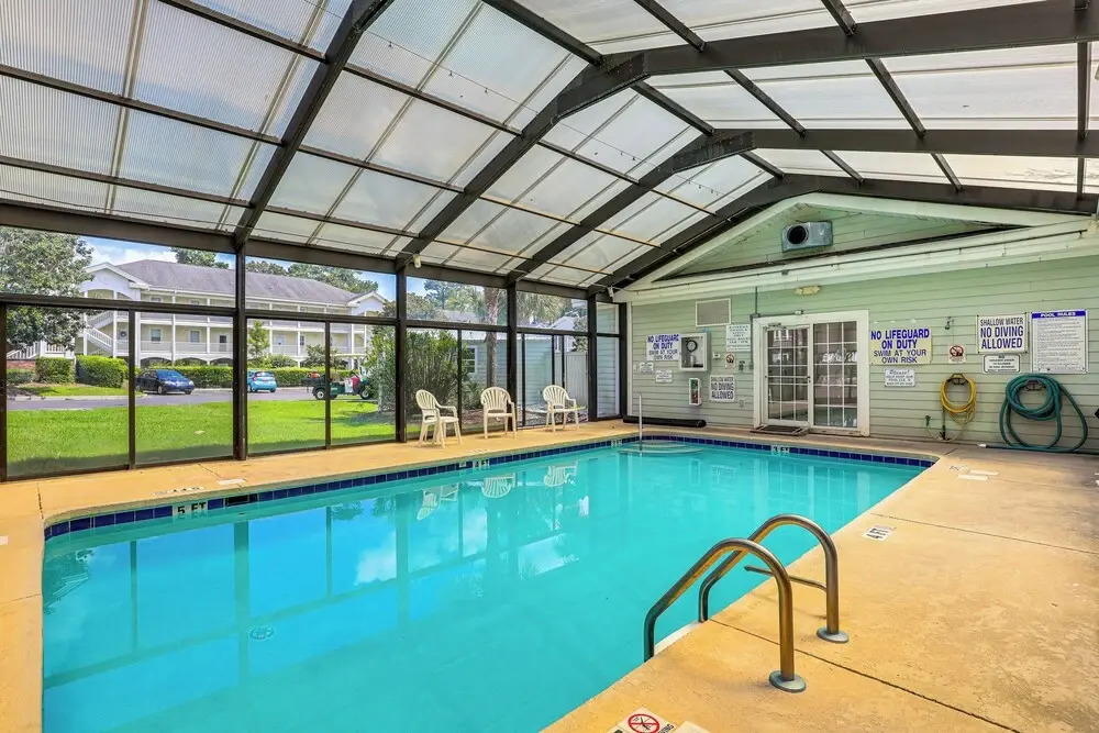 Myrtle Beach Condo w/ Pool: 7 Mi to Downtown!