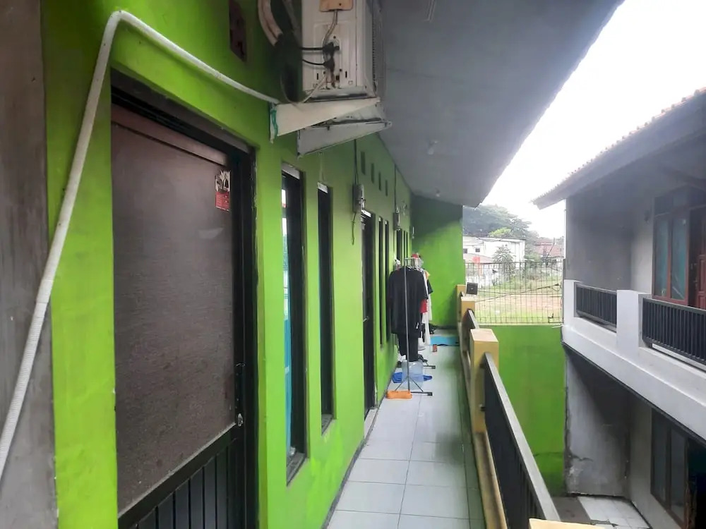 OYO Life 93023 Kost Bulan Karawang