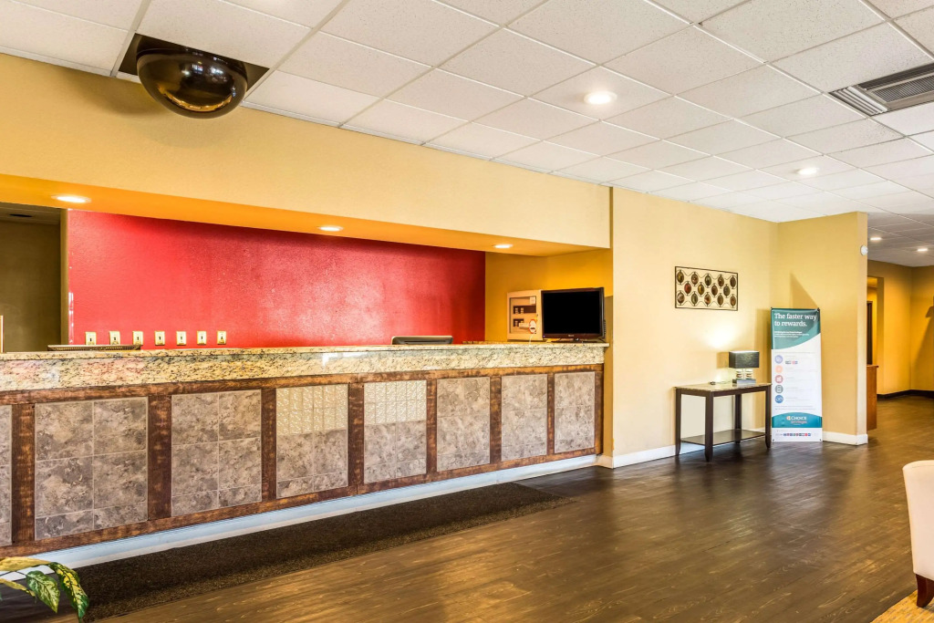 Econo Lodge Oxmoor