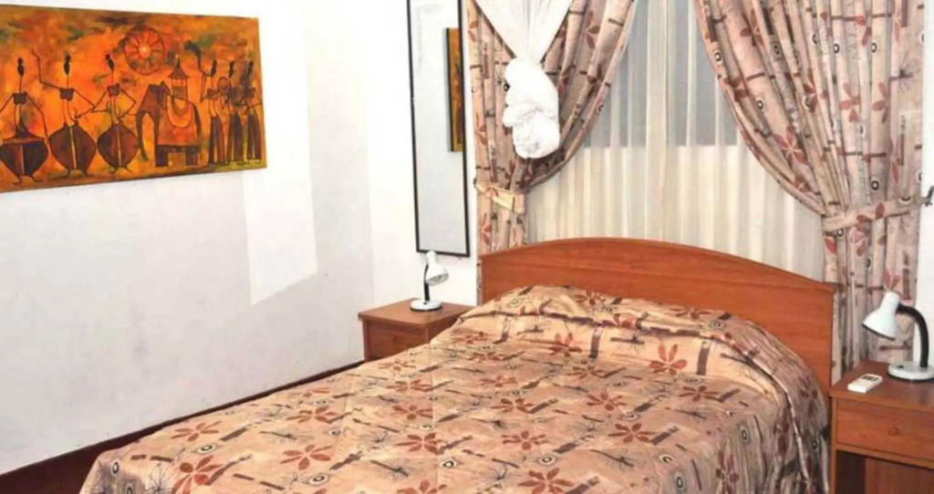 Vista Room Off Mount Avenue