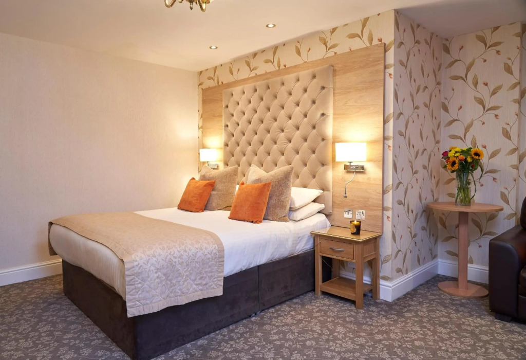 Kingston Theatre Hotel