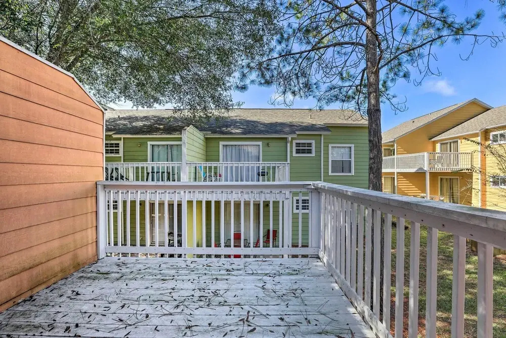 Bright Kissimmee Condo < 6 Mi to Disney World