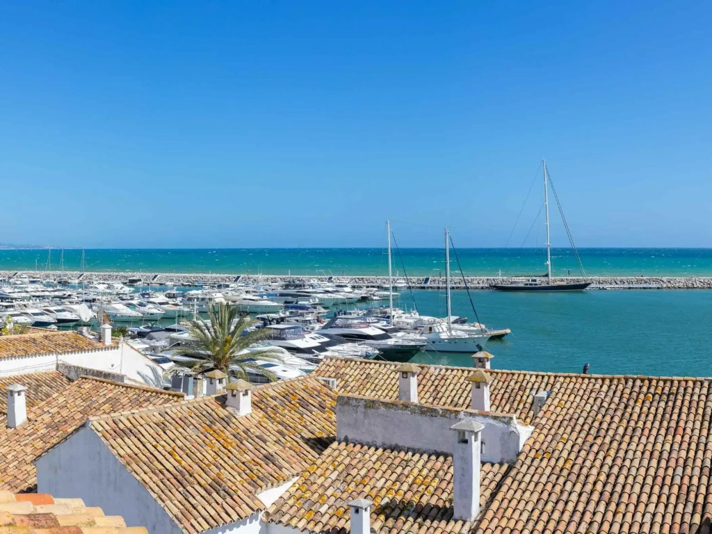 Stylish 5-Bdrs Duplex/Penthouse - Heart Of P.Banus