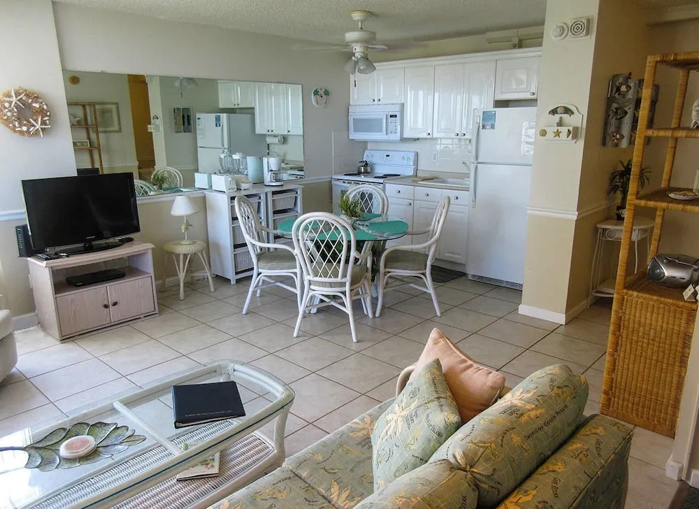Estero Beach & Tennis 307a 1 Bedroom Condo