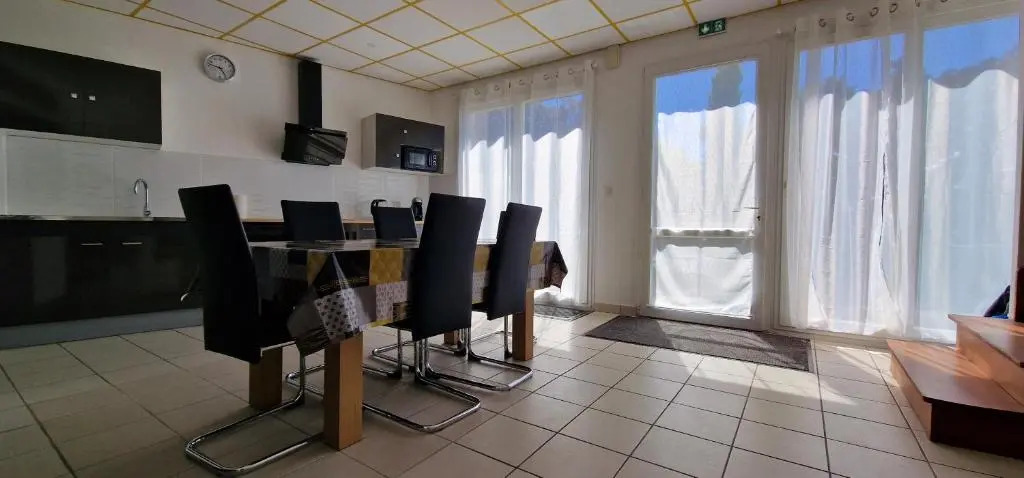 Aerouant - Maison spacieuse pour 8 personnes sur 3 étages Idéal famille entreprises