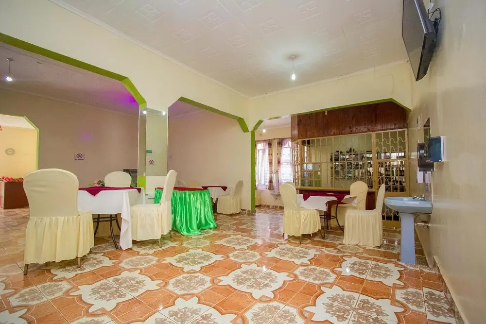 Intercounty Gardens Hotel