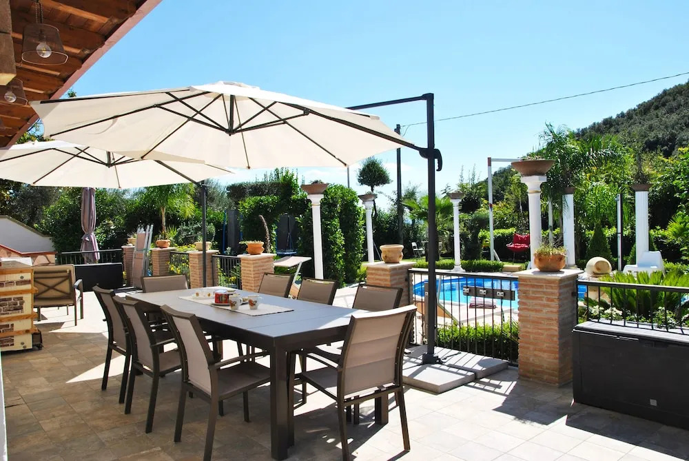 Villa Giselda With Private Pool and Outdoor Whirpool