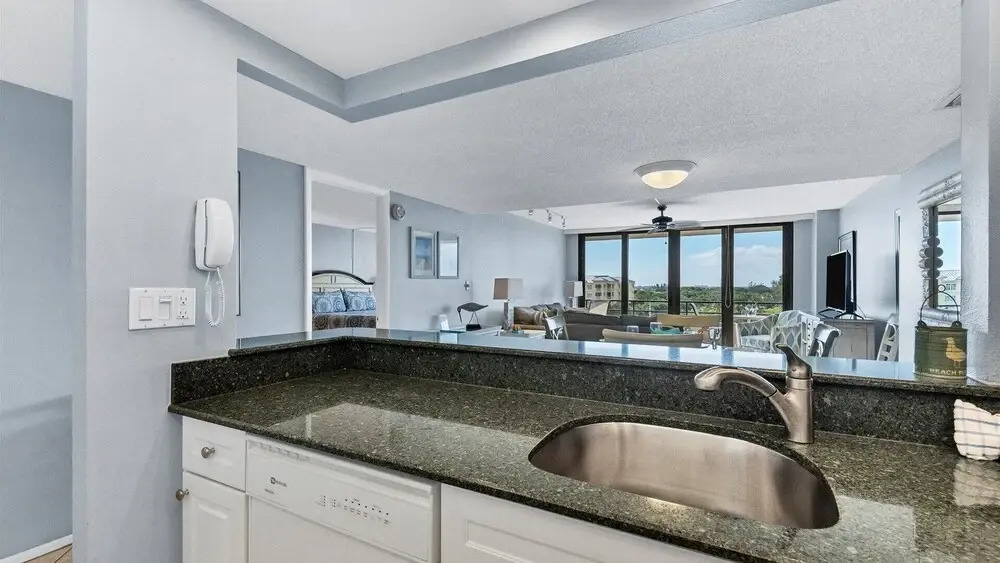 Anchorage Resort 7th Fl 2 Bedroom Condo With Beach Access 0892