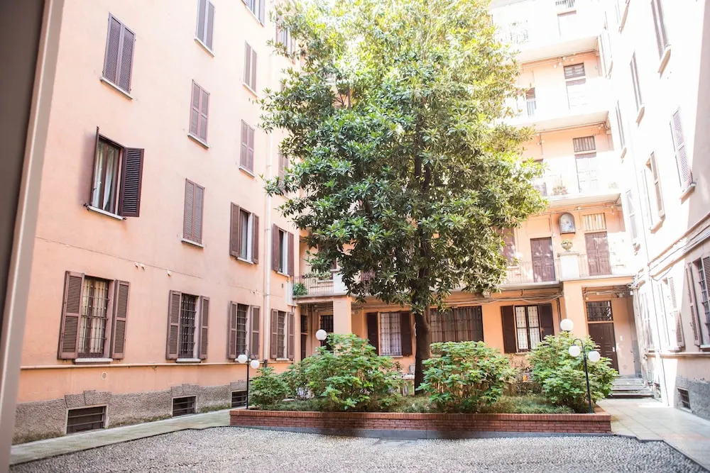 Correggio Central Nest