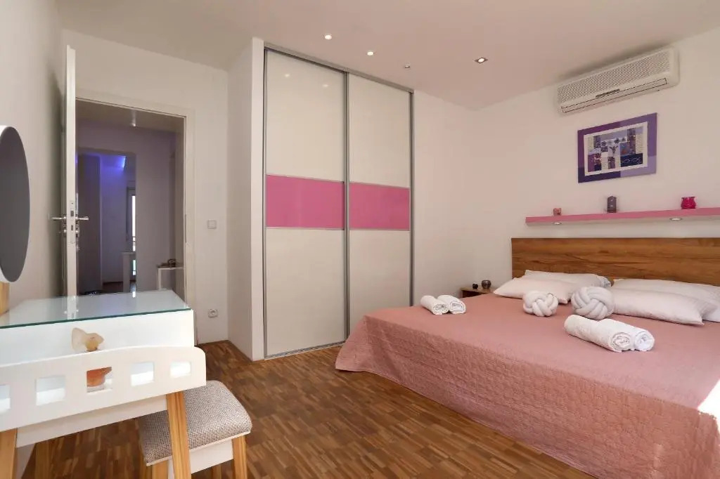 Apts Vidosava - 100m from the sea