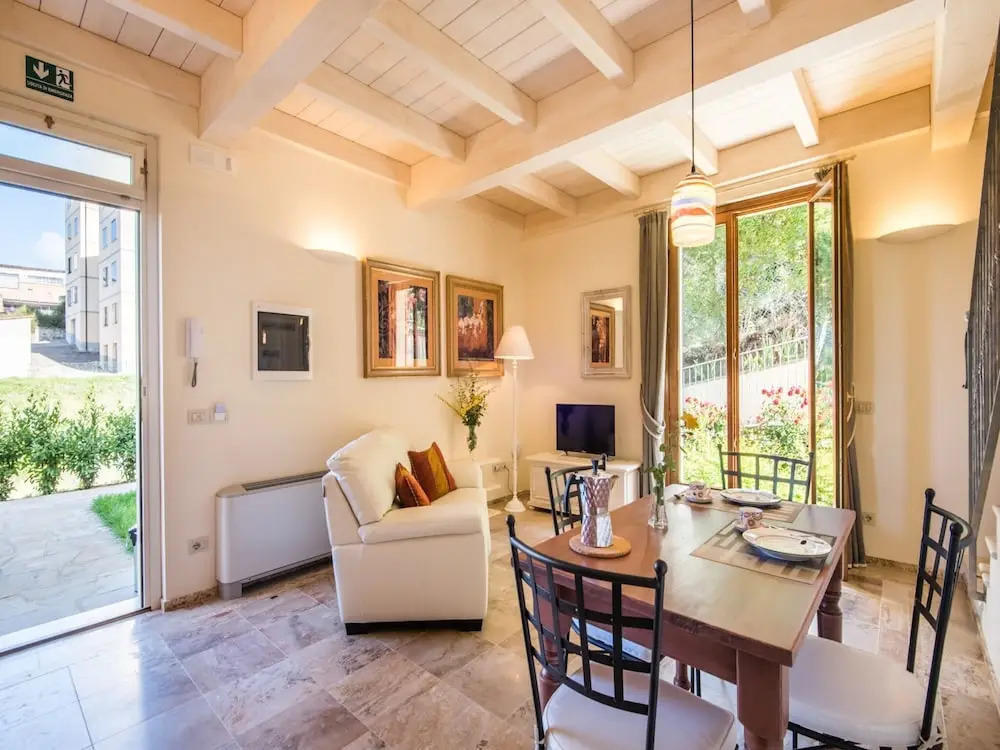 Charming apartment in Castellina in Chianti with garden