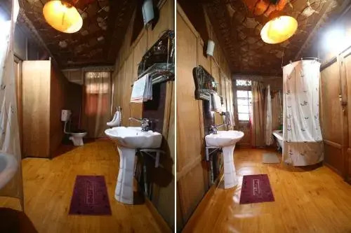 Houseboat Nairobi by OYO Rooms