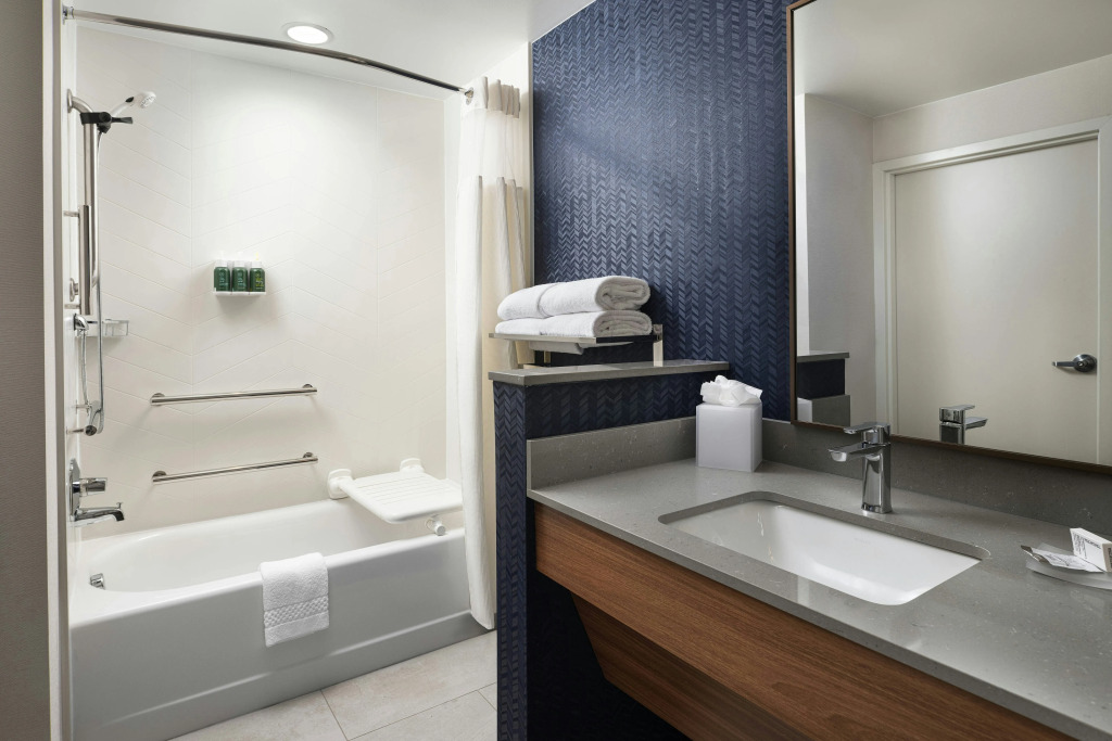 Fairfield Inn & Suites by Marriott South Kingstown Newport Area