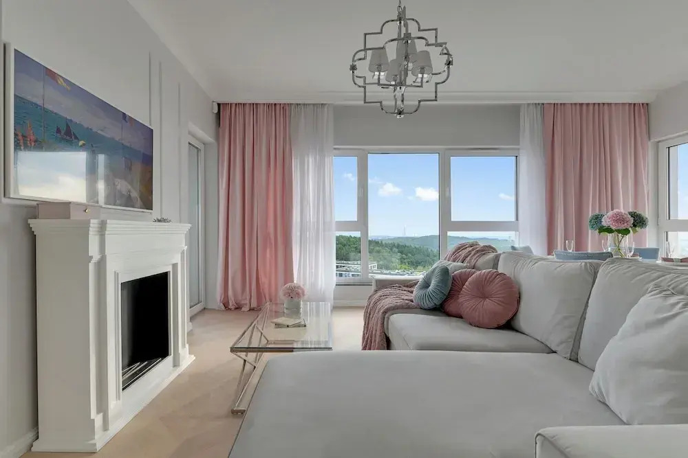 Magellana Glamour & Green Hill View by Downtown Apartments