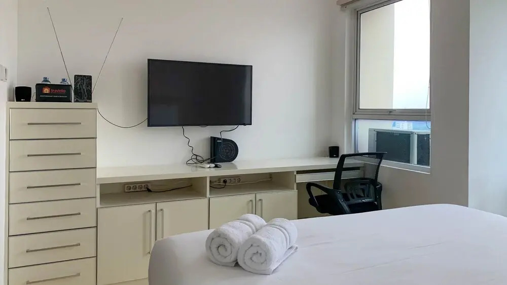 Cozy And Comfort 1Br At Mt Haryono Square Apartment