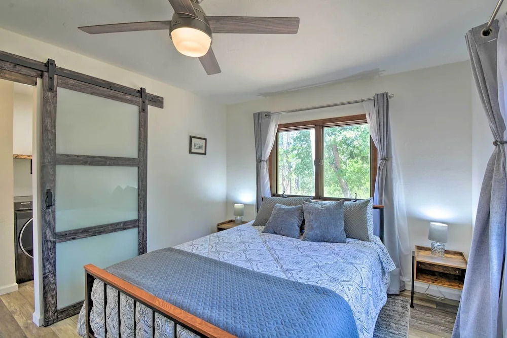 Lovely Yosemite Area Home w/ Hilltop Mtn View