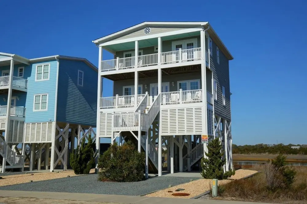 Belle Moor 3 Bedroom Home by RedAwning