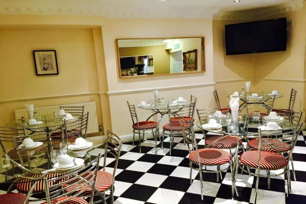 Classic Hyde Park Hotel