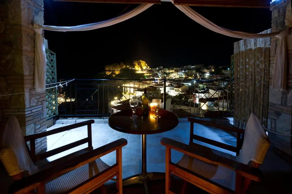 Petros Penthouse