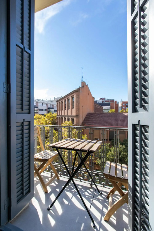 Majestic 4BR/4BATH apartment in Sagrada Familia area