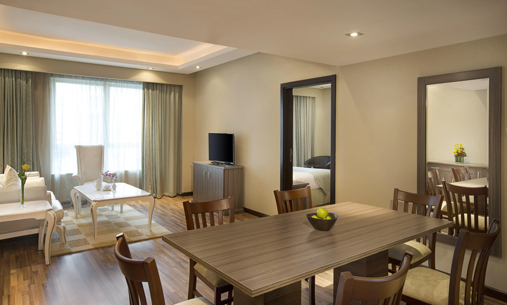 Отель Pearl Swiss Hotel
