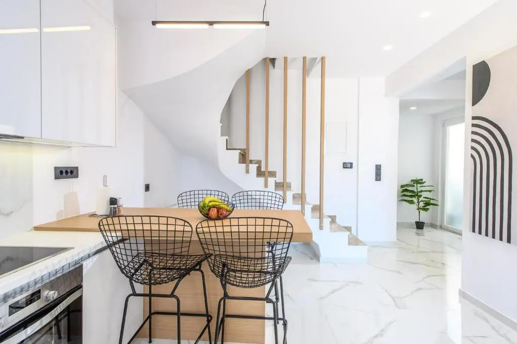 Aikanto residence