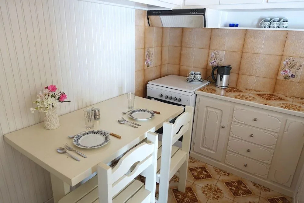 Le Coq Apartments