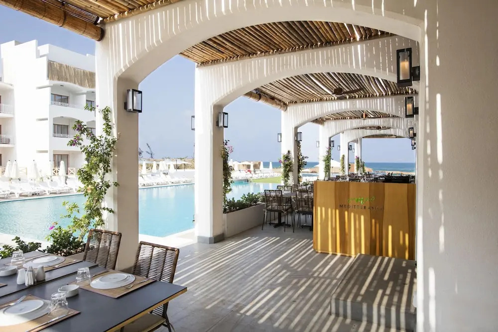 La Siesta Hotel & Beach Resort