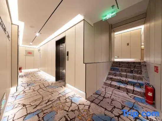 Bei Jing  heart  hotel(Sanlitun Guozhan store)