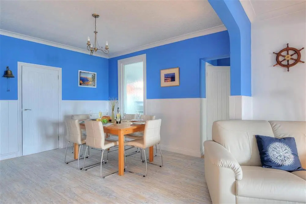 2 Harbour Heights